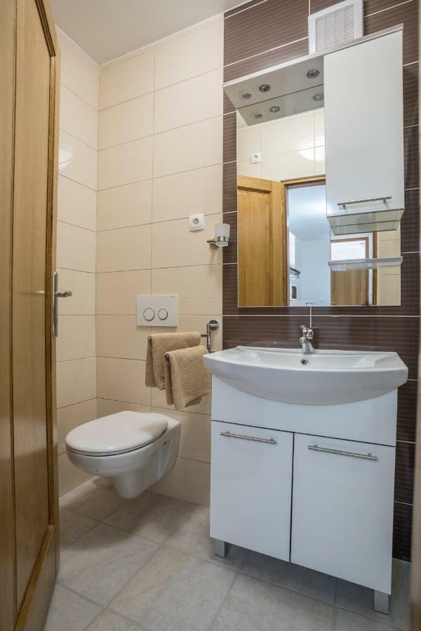 Apartments Bezmalinovic 2 Бол Екстер'єр фото